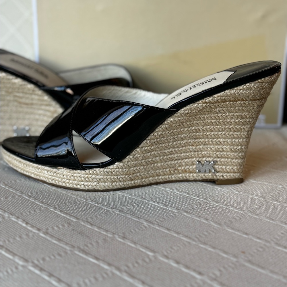 New Michael Kors Kami Mule Black patent  (Lacquer Black ) 3/4” platform 4” heel
